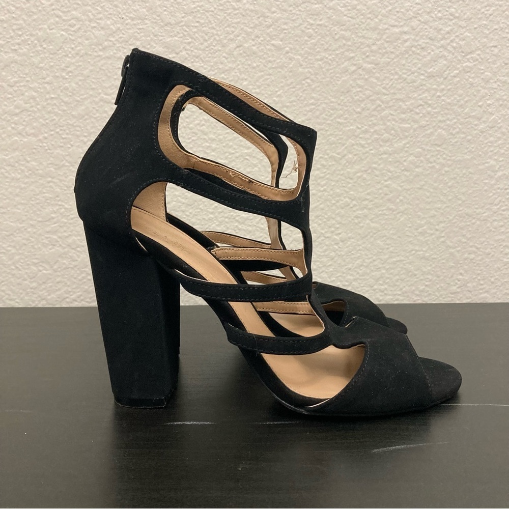 Charlotte Russe Heidi Cutout Heels - Black/Cream - Size 9
